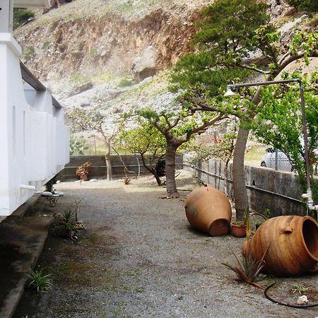 Artemis Studios Agia Ruméli Exterior foto