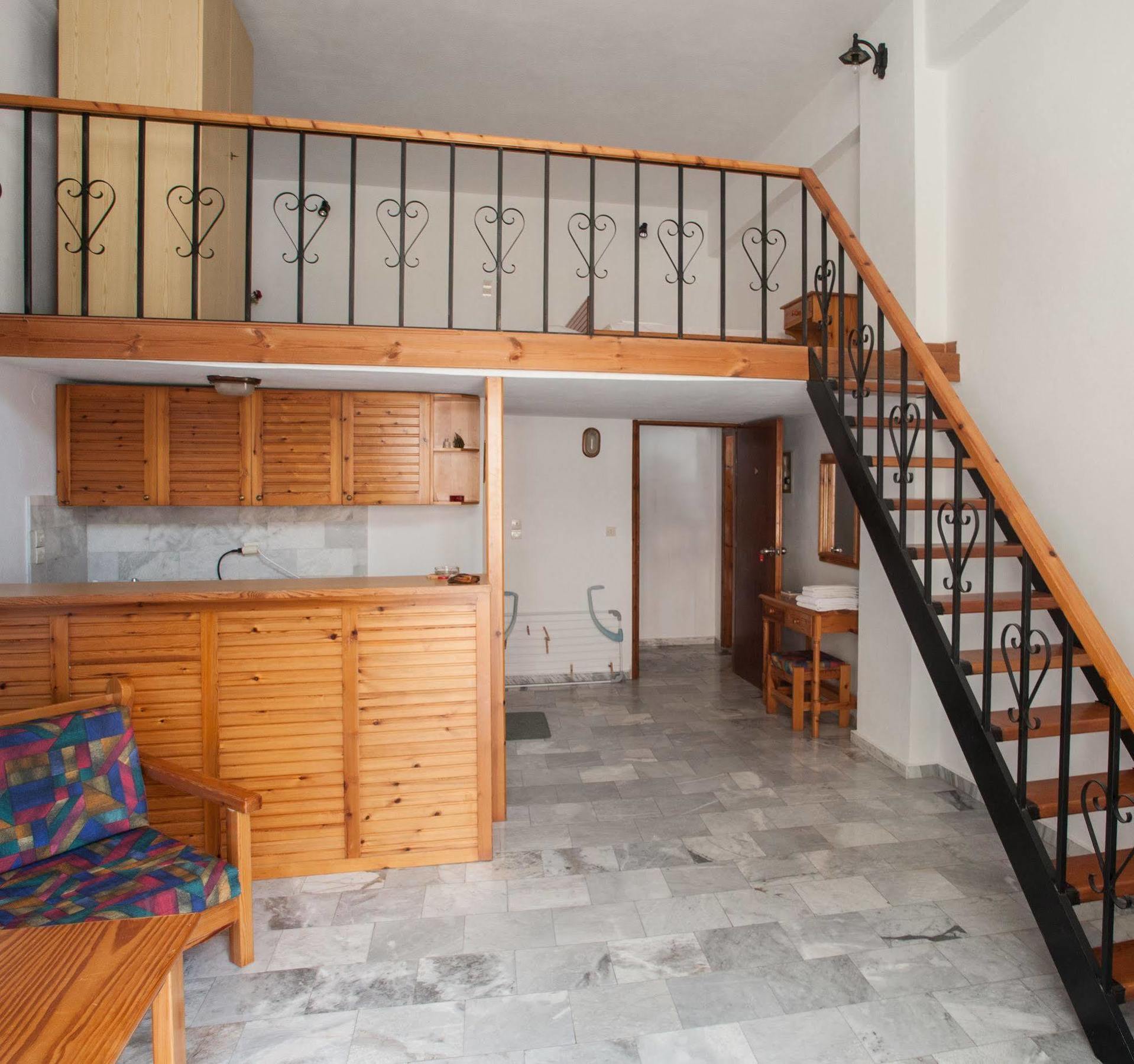 Artemis Studios Agia Ruméli Exterior foto